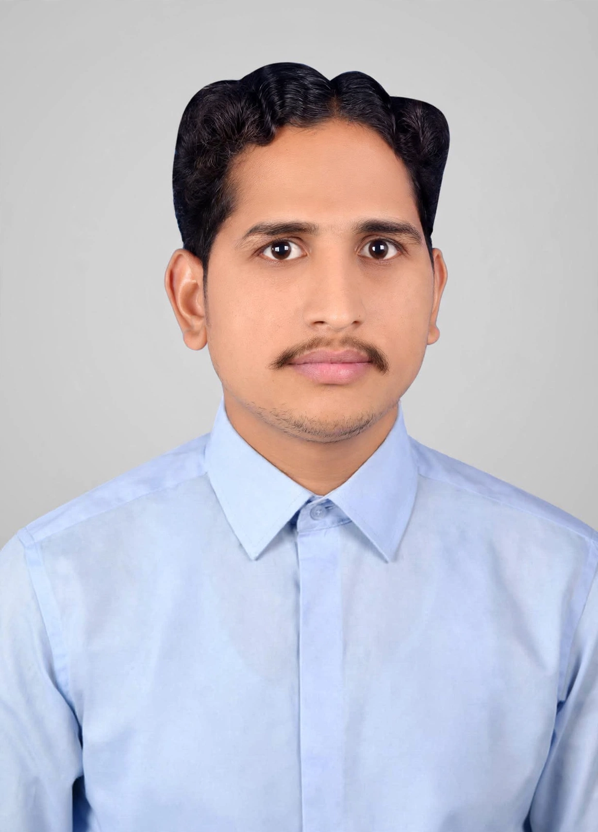 Muhammad Zeeshan, Installation Specialist at A R Aluminium and Glass, Musaffah M-25, Abu Dhabi